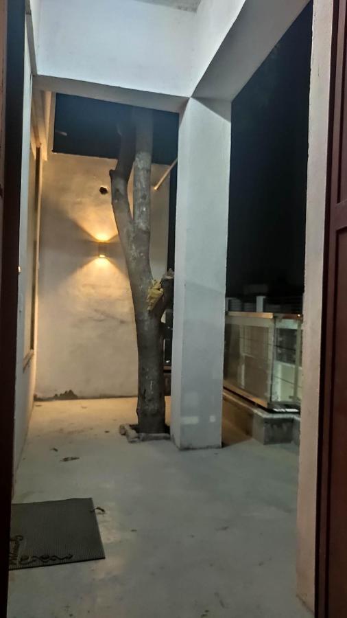 Ira Homestay Mathura - Divine Spiritual Stay ภายนอก รูปภาพ