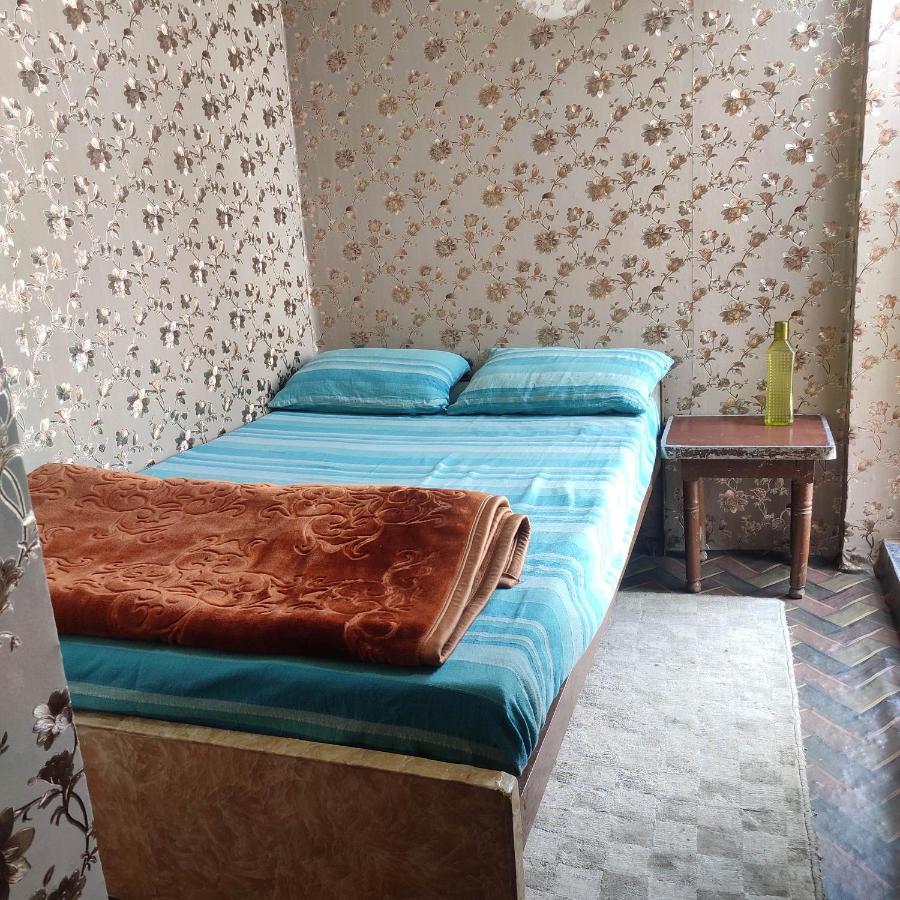 Ira Homestay Mathura - Divine Spiritual Stay ภายนอก รูปภาพ